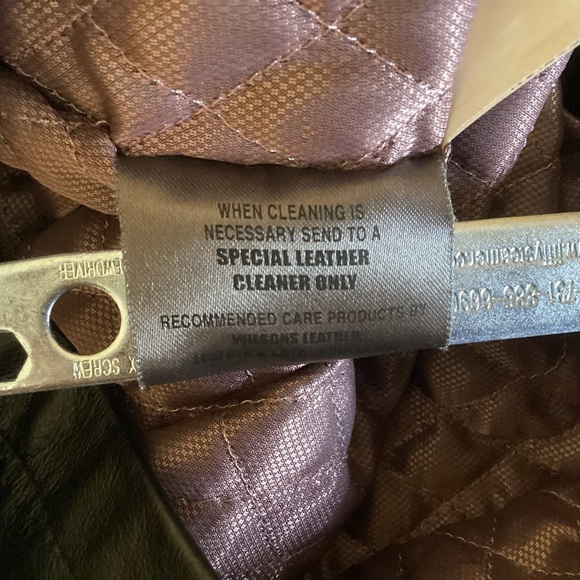 Wilson’s Women’s Black Leather Lined 3/4 Length Coat W/Cinched Waist.  Size S - Picture 4 of 5